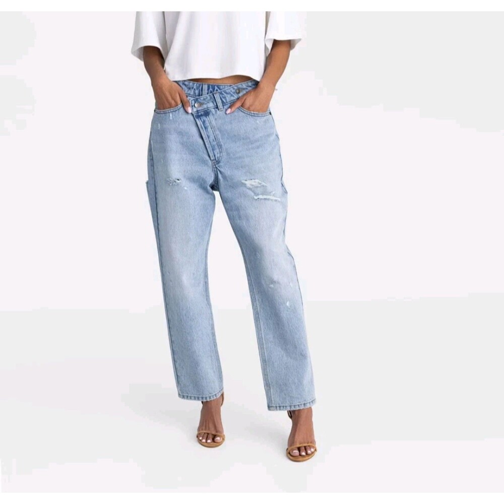 Women's KBB by Kahlana Mid Rise Tapered Leg Dylan Jean Light Wash Size 12